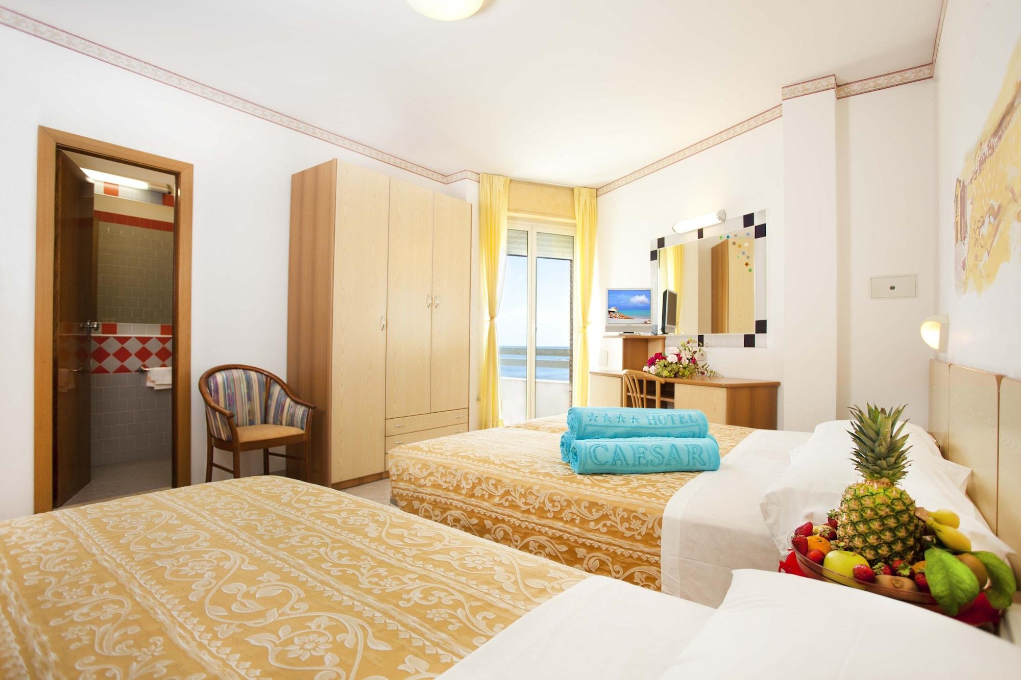 Hotel Caesar Чезенатіко Екстер'єр фото
