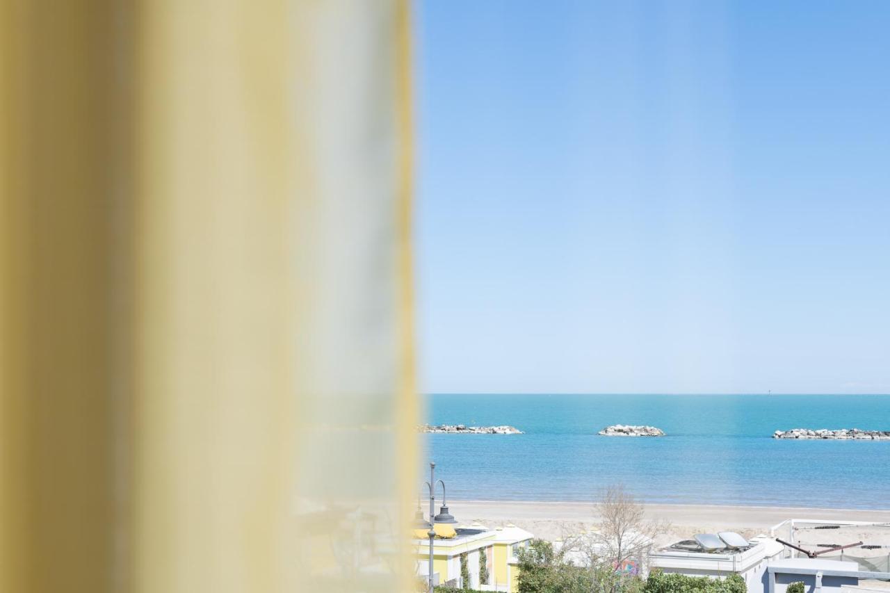 Hotel Caesar Чезенатіко Екстер'єр фото